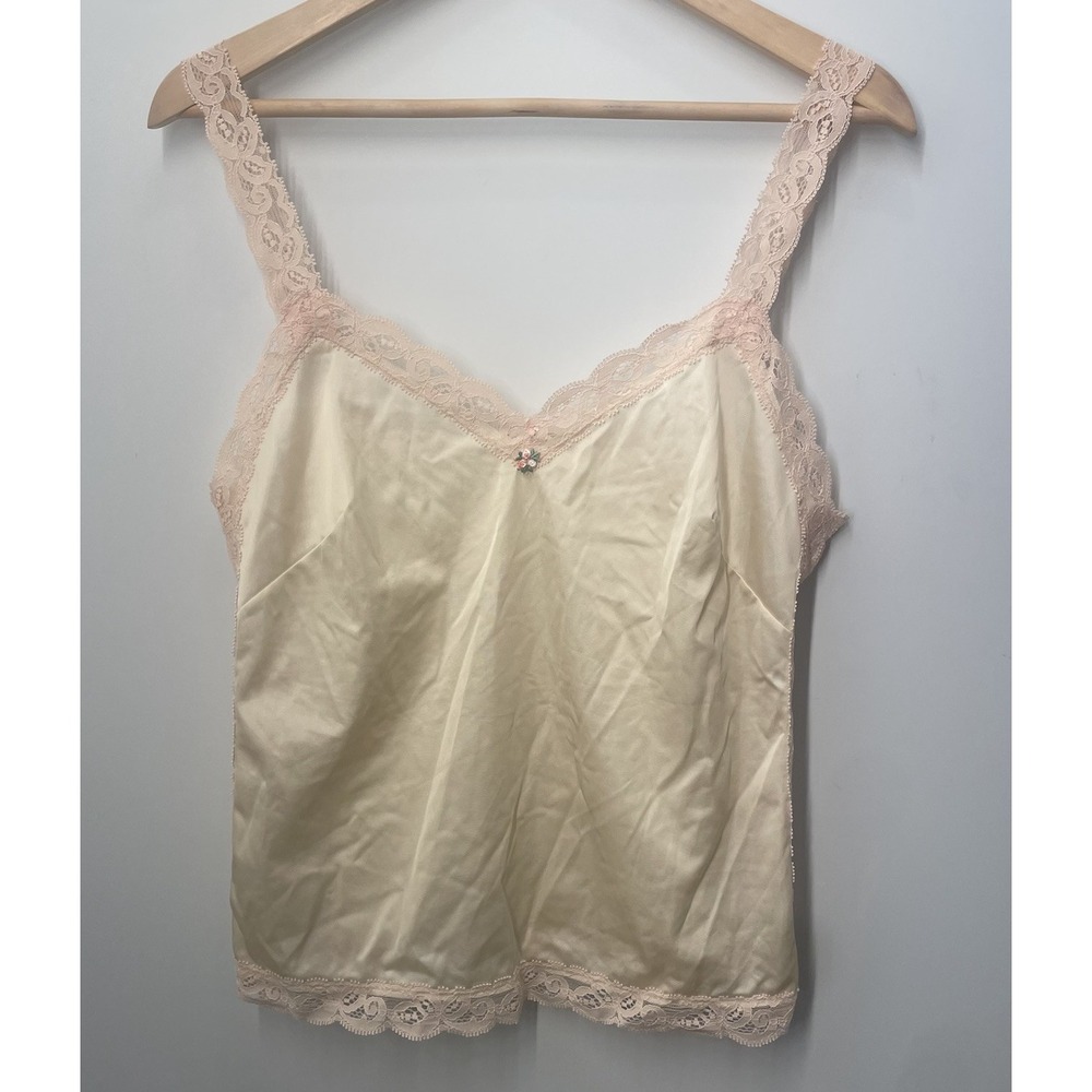 Vintage Olga Lace Satin Camisole Womens Size 36 Small Cottagecore Floral
